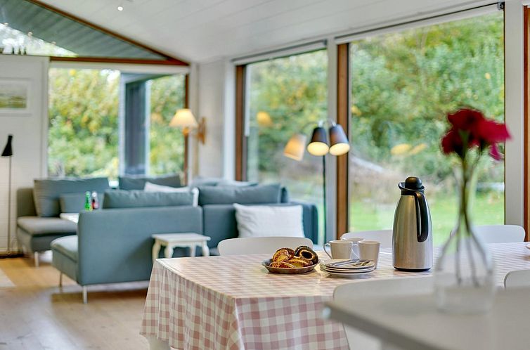 Vakantiehuis "Aino" - 1km from the sea