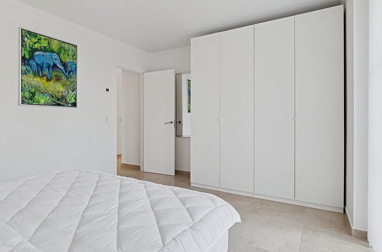 Vakantiehuis "Alvia" - 1.6km from the sea