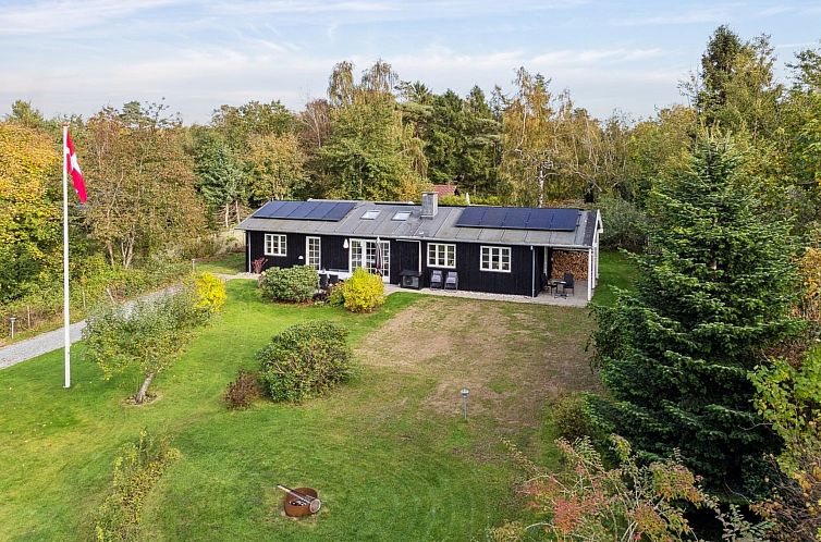 Vakantiehuis "Domi" - 1.3km from the sea