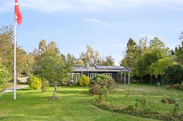 Vakantiehuis "Domi" - 1.3km from the sea