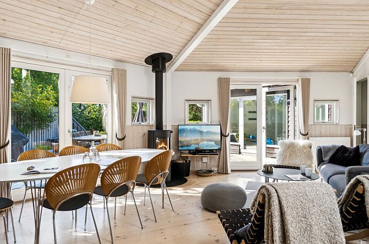 Vakantiehuis "Magh" - 400m from the sea
