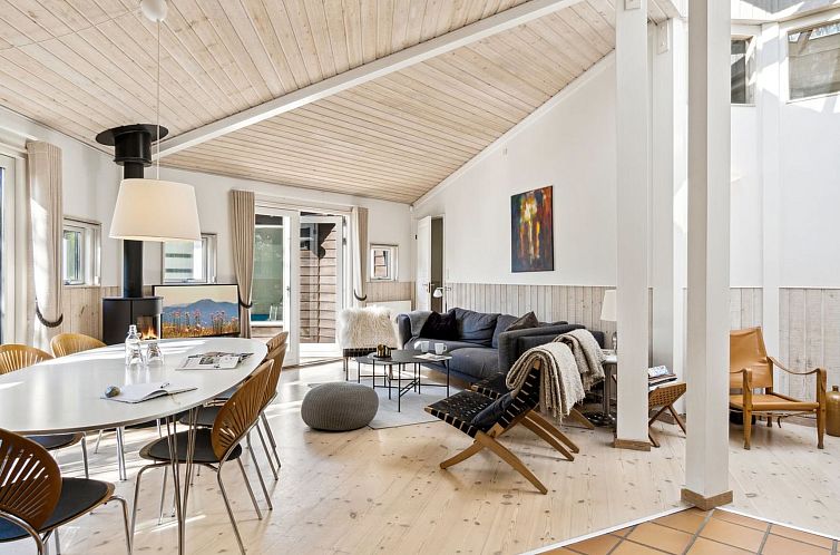 Vakantiehuis "Magh" - 400m from the sea