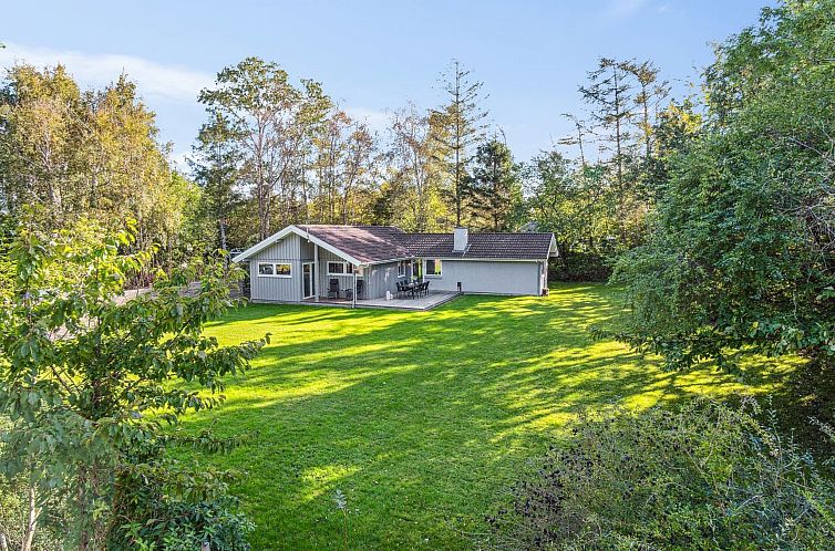 Vakantiehuis "Uolevi" - 1.3km from the sea