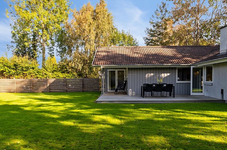 Vakantiehuis "Uolevi" - 1.3km from the sea