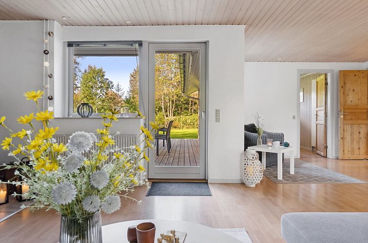 Vakantiehuis "Uolevi" - 1.3km from the sea