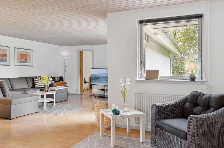 Vakantiehuis "Uolevi" - 1.3km from the sea
