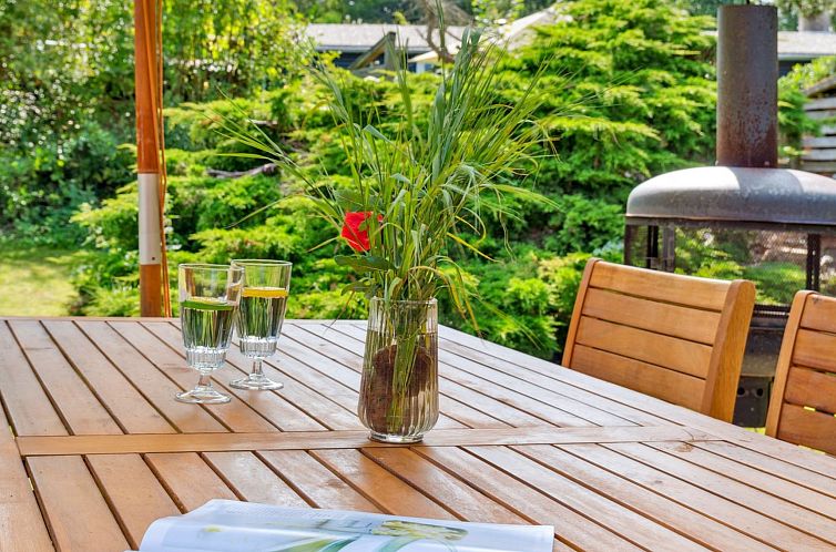 Vakantiehuis "Iolani" - 1.3km from the sea