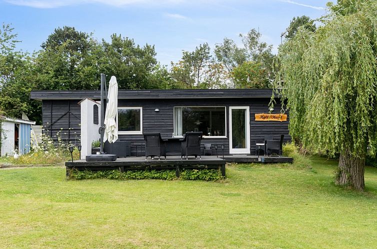 Vakantiehuis "Mark" - 1.2km from the sea