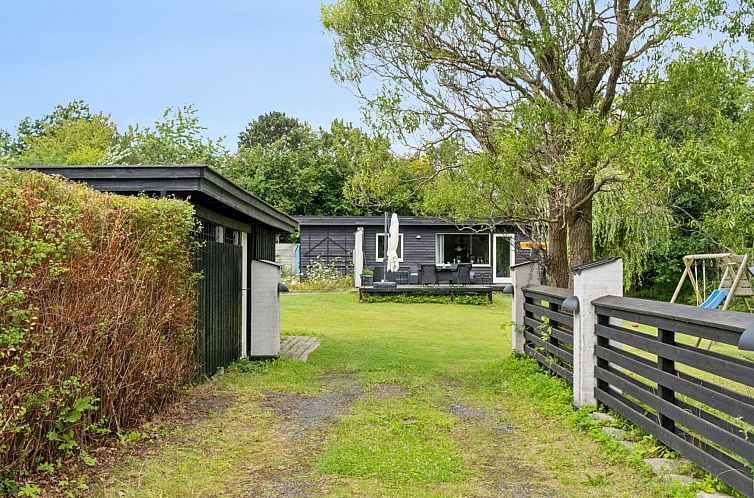 Vakantiehuis "Mark" - 1.2km from the sea