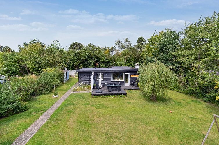 Vakantiehuis "Mark" - 1.2km from the sea