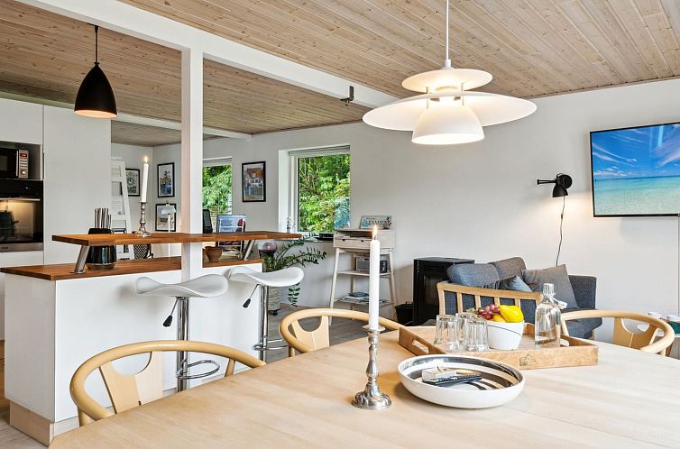 Vakantiehuis "Mark" - 1.2km from the sea