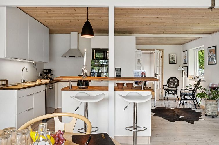 Vakantiehuis "Mark" - 1.2km from the sea