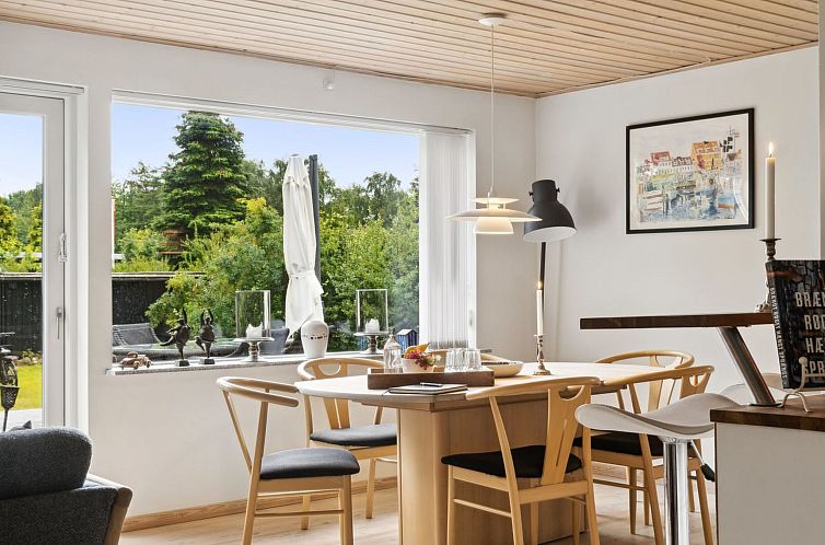 Vakantiehuis "Mark" - 1.2km from the sea