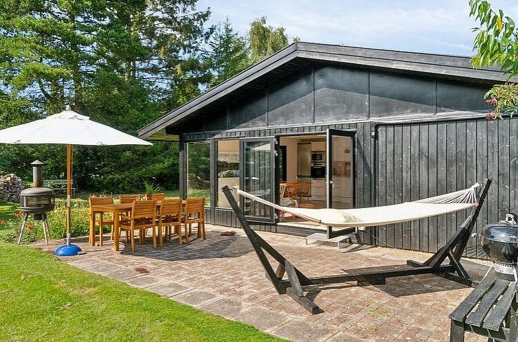Vakantiehuis "Iolani" - 1.3km from the sea