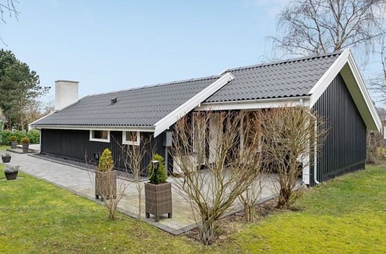 Vakantiehuis "Frithlef" - 1.3km from the sea