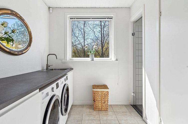 Vakantiehuis "Tjark" - 1.0km from the sea