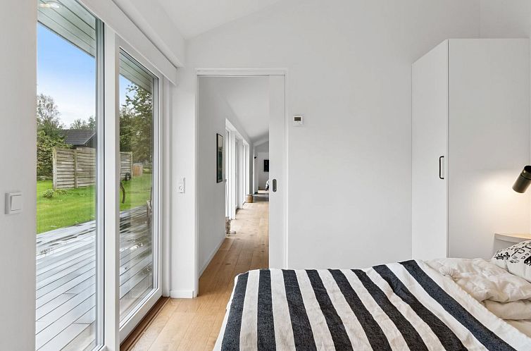 Vakantiehuis "Magh" - 400m from the sea