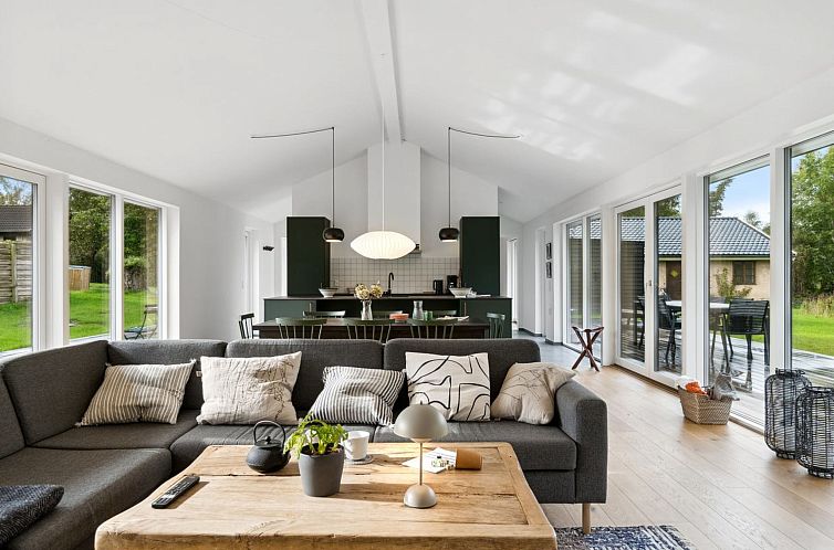 Vakantiehuis "Magh" - 400m from the sea