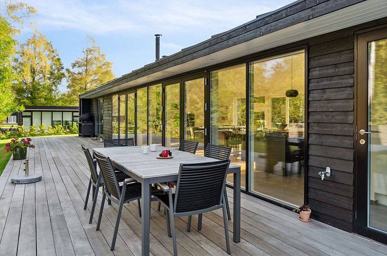 Vakantiehuis "Magh" - 400m from the sea