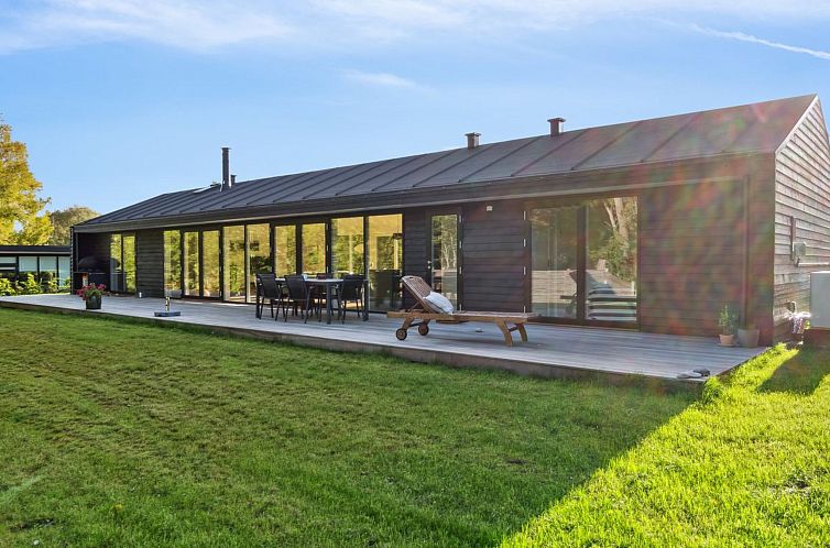 Vakantiehuis "Magh" - 400m from the sea