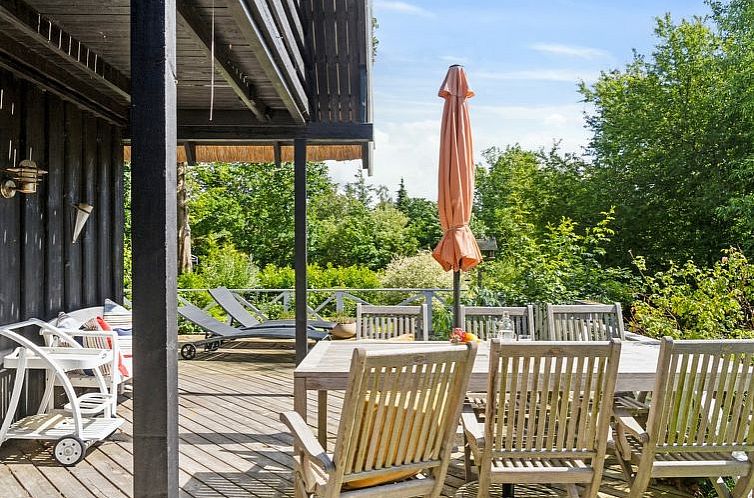 Vakantiehuis "Nanya" - 700m from the sea