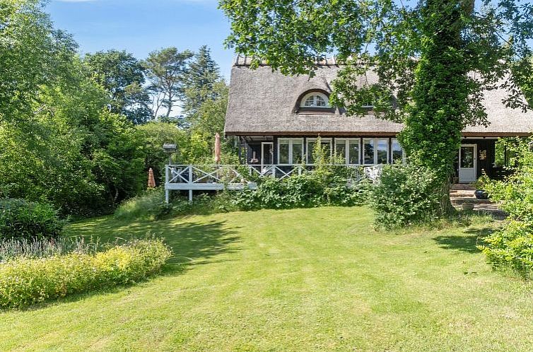 Vakantiehuis "Nanya" - 700m from the sea