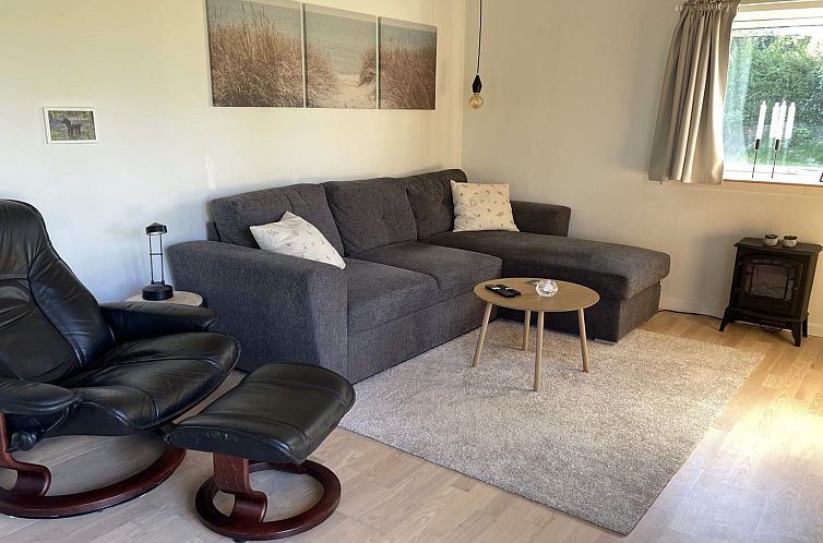 Vakantiehuis "Arise" - 1.5km from the sea
