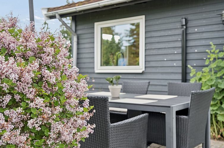 Vakantiehuis "Arise" - 1.5km from the sea