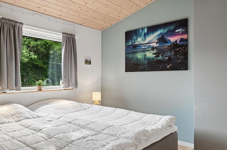 Vakantiehuis "Arise" - 1.5km from the sea