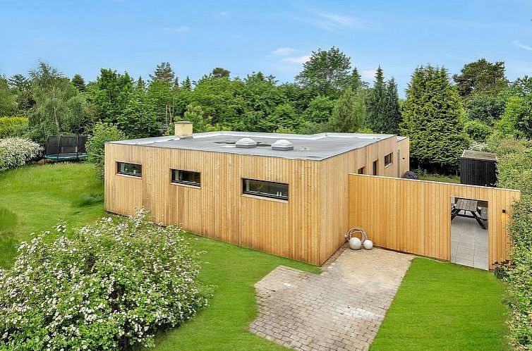 Vakantiehuis "Matti" - 1km from the sea