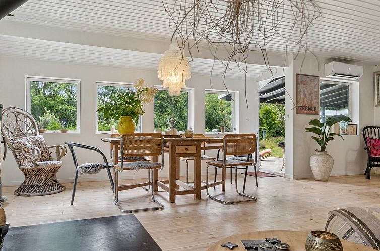 Vakantiehuis "Eida" - 1.7km from the sea