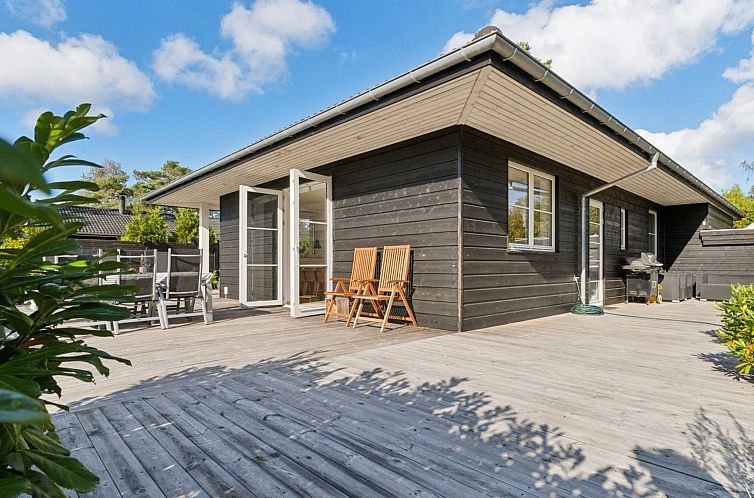 Vakantiehuis "Alvia" - 1.6km from the sea