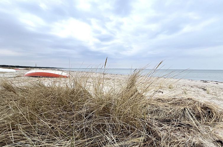 Vakantiehuis "Ela" - 1.1km from the sea