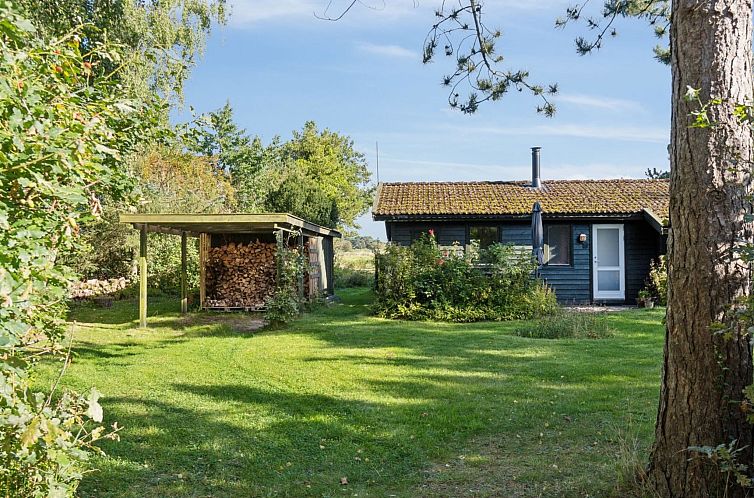Vakantiehuis "Ela" - 1.1km from the sea