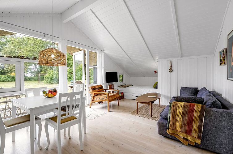 Vakantiehuis "Nnykka" - 125m from the sea