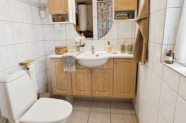 Vakantiehuis "Holmfridur" - 1.1km from the sea