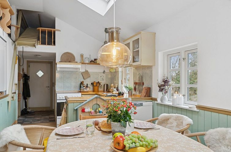 Vakantiehuis "Holmfridur" - 1.1km from the sea