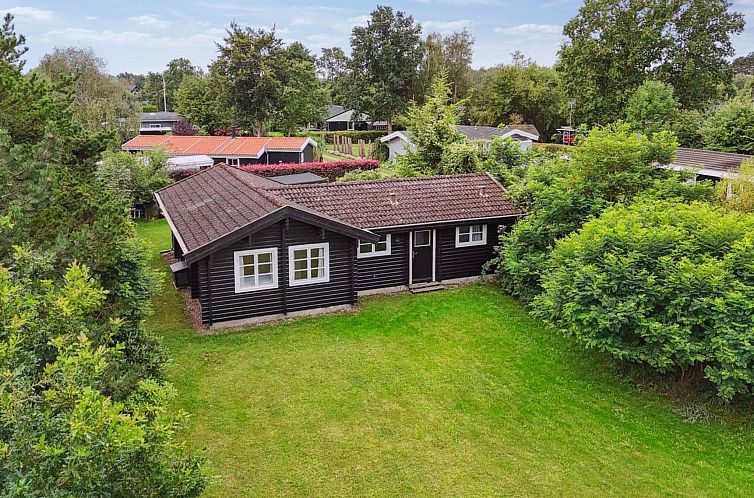 Vakantiehuis "Herulf" - 450m from the sea