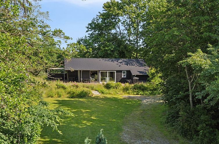 Vakantiehuis "Thora" - 800m from the sea