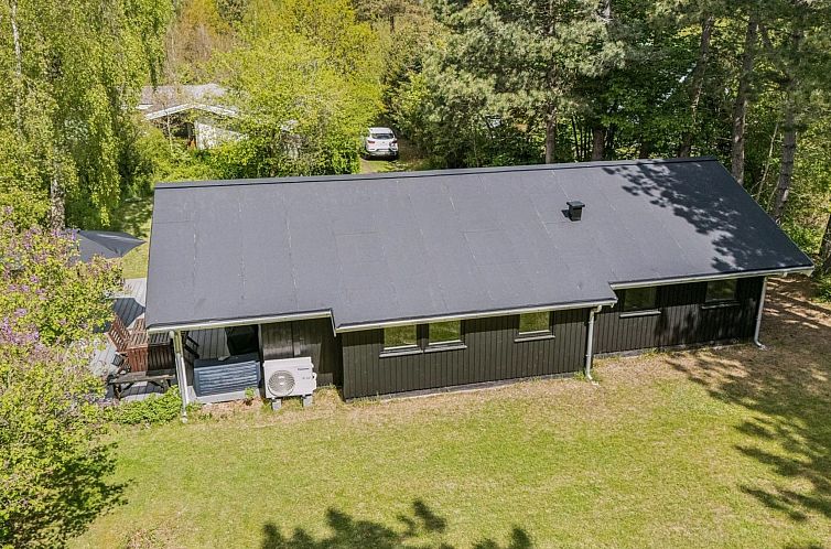 Vakantiehuis "Syriel" - 850m from the sea