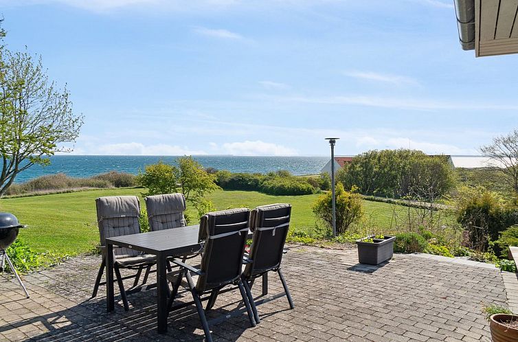 Vakantiehuis "Sahid" - 20m from the sea