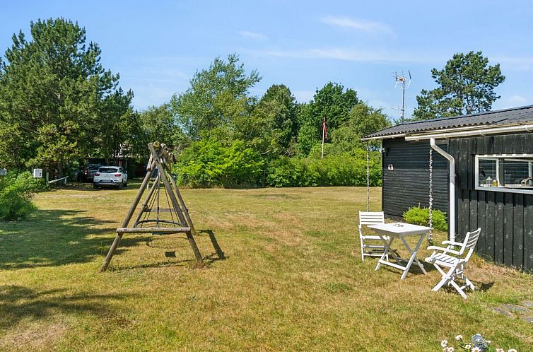Vakantiehuis "Ludvika" - 350m from the sea
