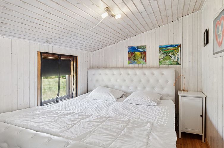 Vakantiehuis "Ludvika" - 350m from the sea