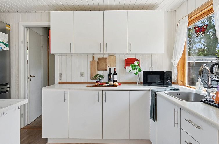 Vakantiehuis "Ludvika" - 350m from the sea