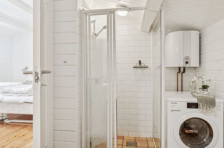 Vakantiehuis "Angelika" - 1.3km from the sea