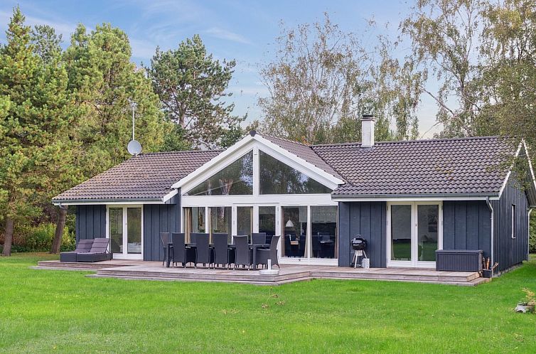 Vakantiehuis "Bassi" - 650m from the sea