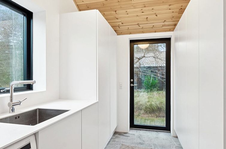 Vakantiehuis "Aukusti" - 375m from the sea