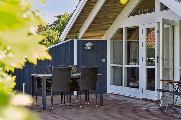 Vakantiehuis "Sukie" - 100m from the sea