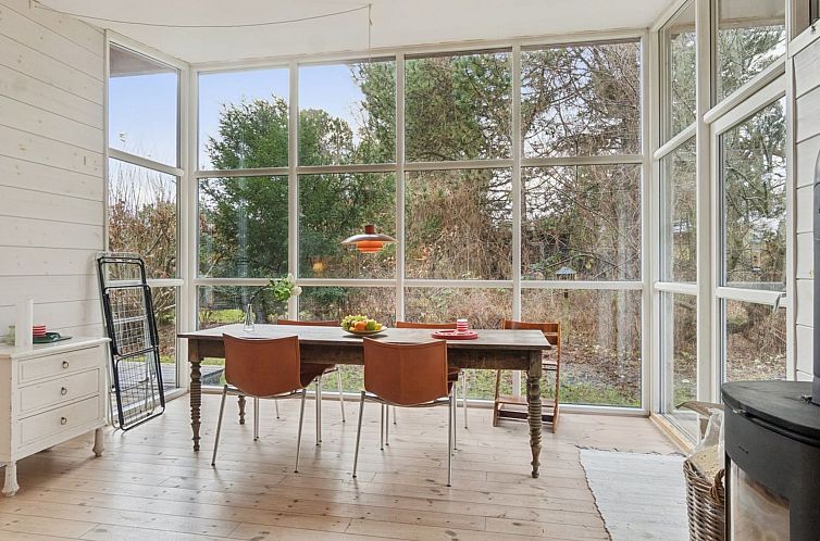 Vakantiehuis "Ellenora" - 1.7km from the sea