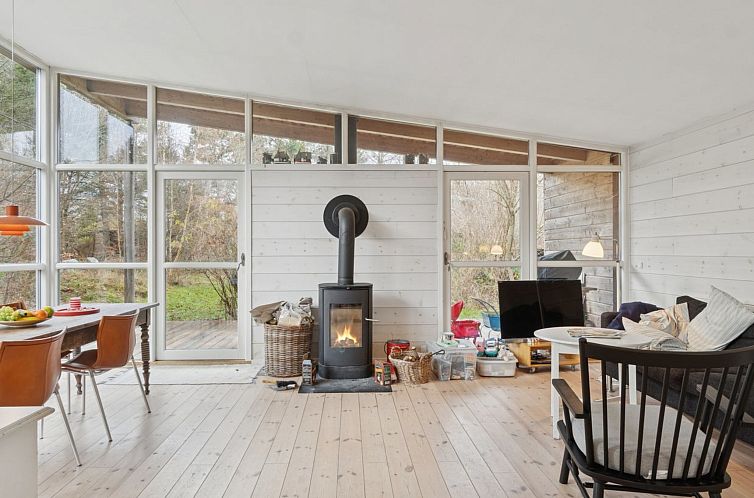 Vakantiehuis "Ellenora" - 1.7km from the sea